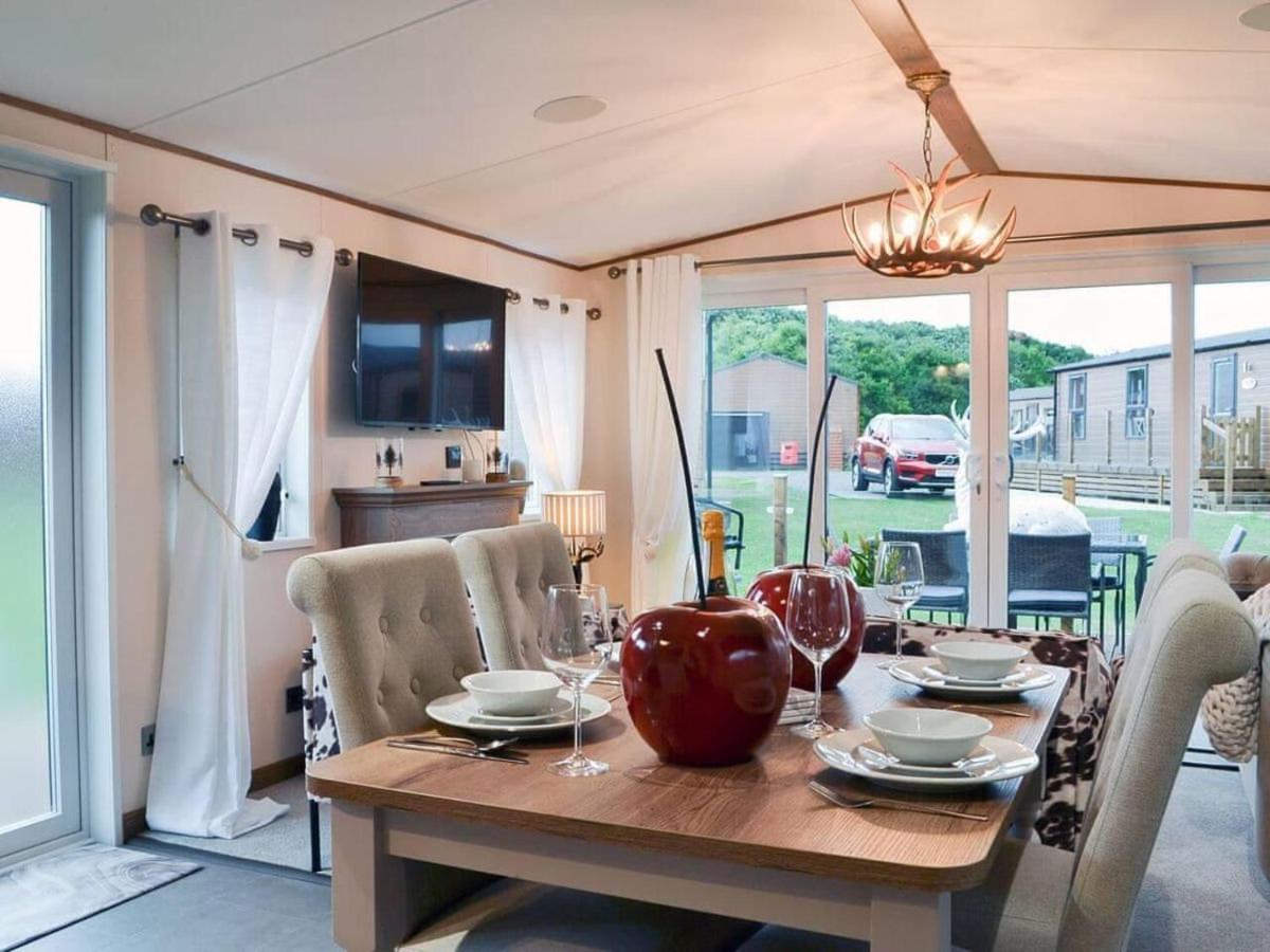 Luxury Boutique Style Lodge With Hot Tub Bridlington Eksteriør billede