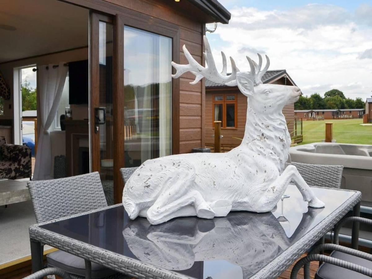 Luxury Boutique Style Lodge With Hot Tub Bridlington Eksteriør billede