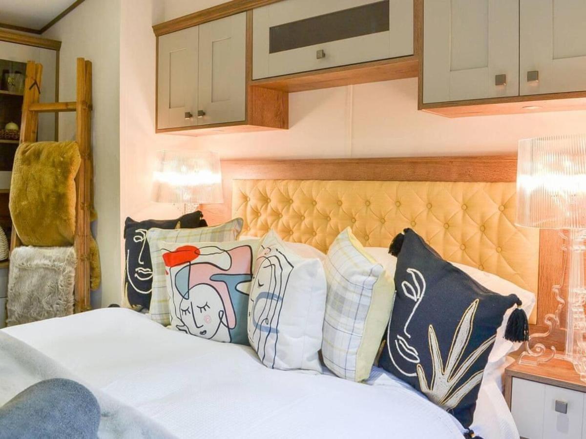 Luxury Boutique Style Lodge With Hot Tub Bridlington Eksteriør billede