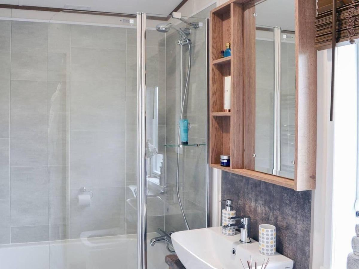 Luxury Boutique Style Lodge With Hot Tub Bridlington Eksteriør billede