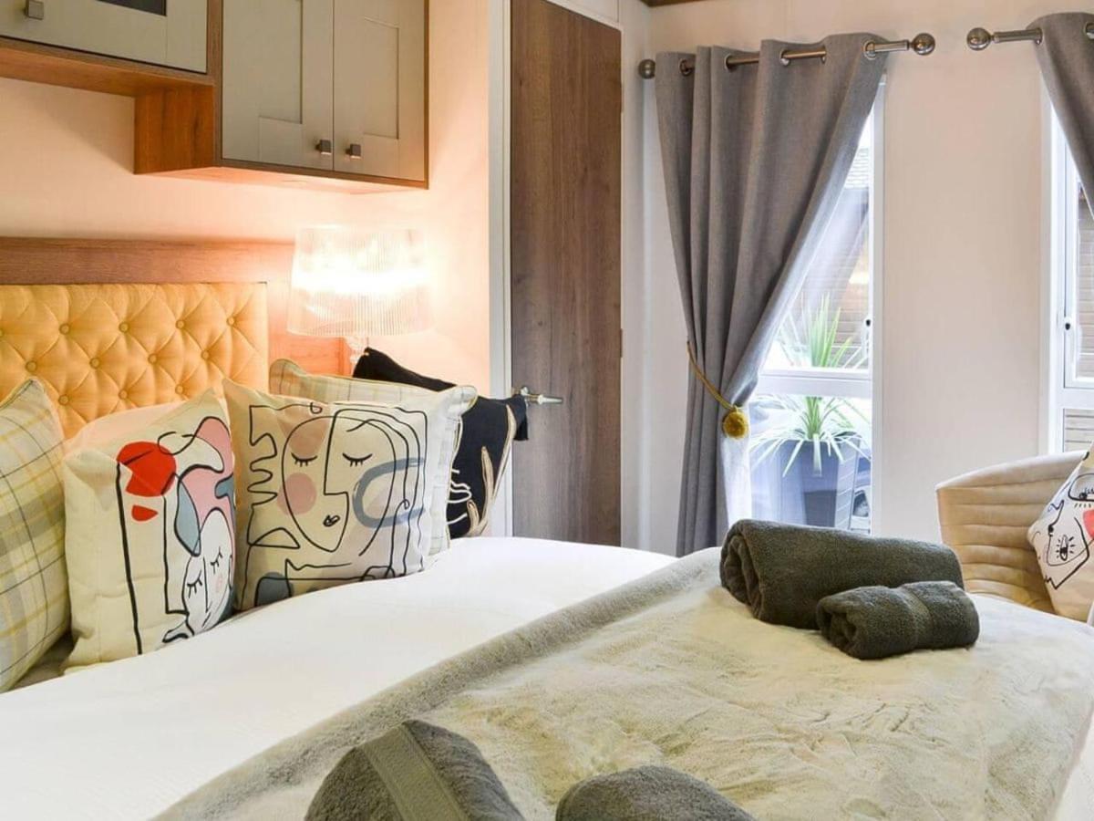 Luxury Boutique Style Lodge With Hot Tub Bridlington Eksteriør billede