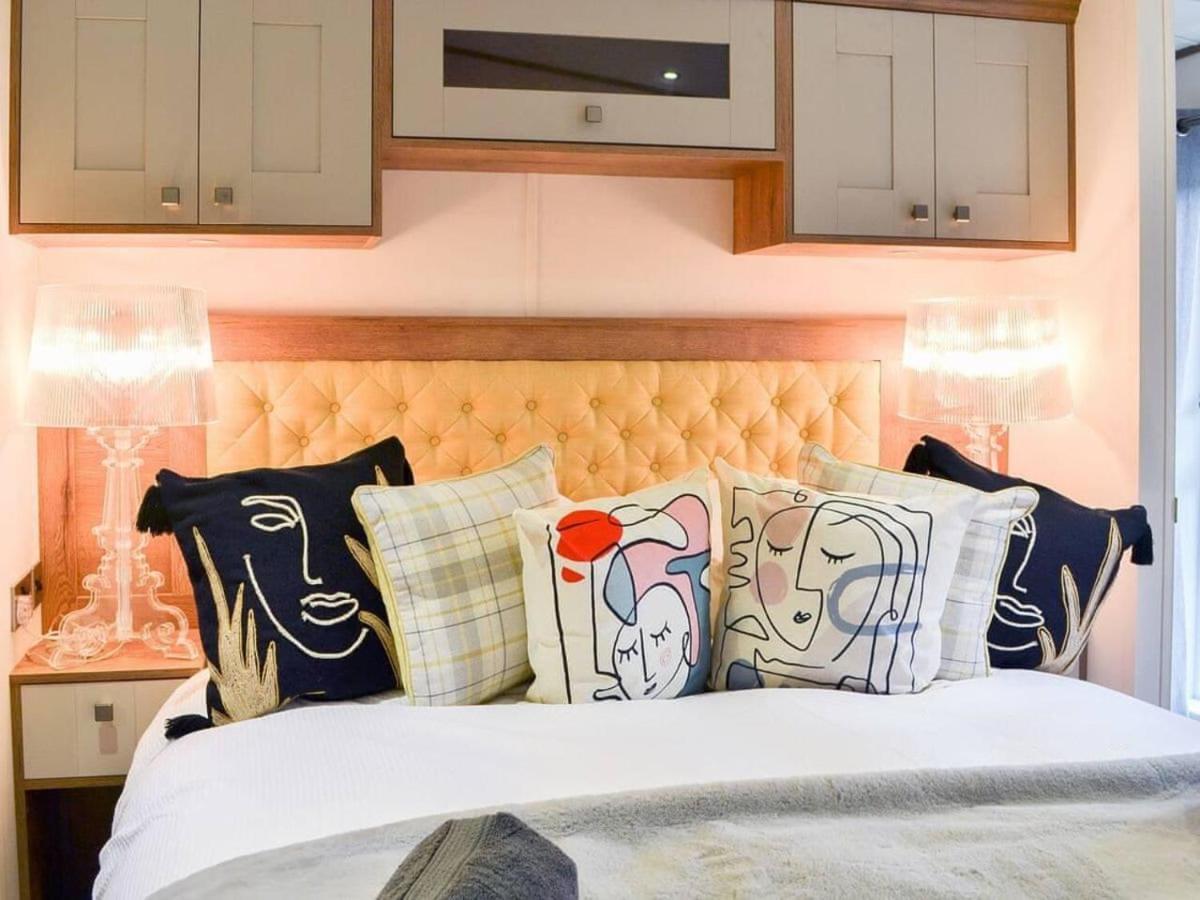 Luxury Boutique Style Lodge With Hot Tub Bridlington Eksteriør billede